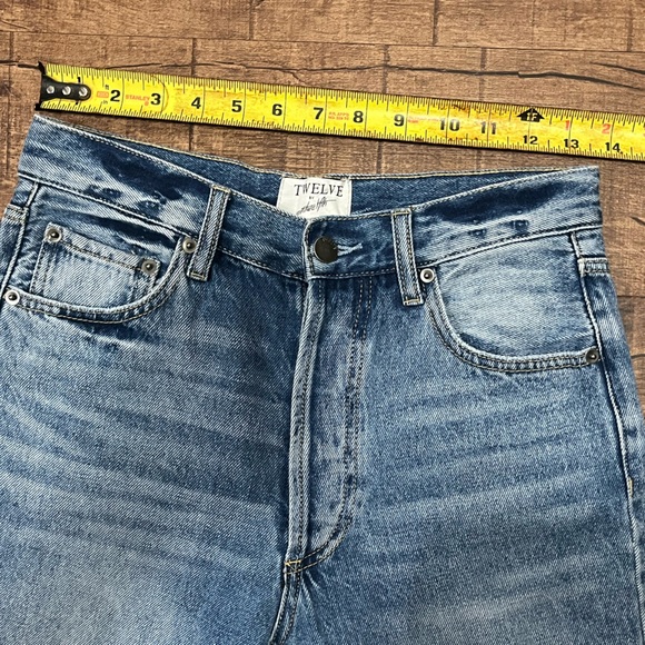 Twelve By OnTwelfth Distressed Boyfriend Jeans Size 26 - Picture 9 of 10